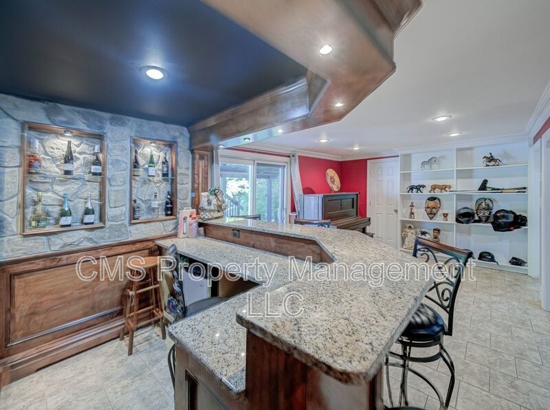 128 Reeve Ave property image
