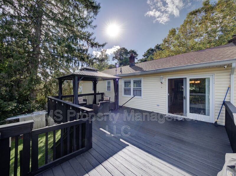 128 Reeve Ave property image