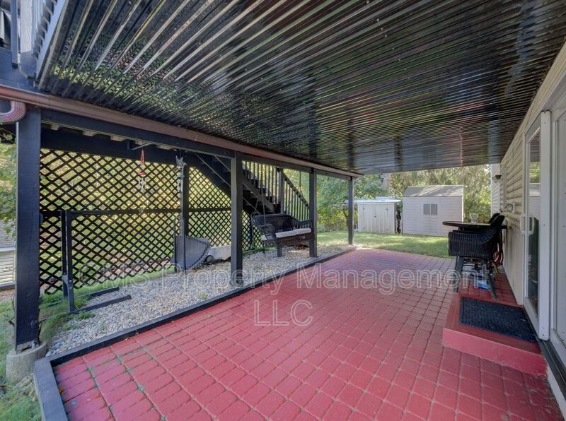 128 Reeve Ave property image