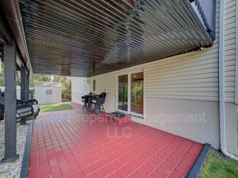 128 Reeve Ave property image