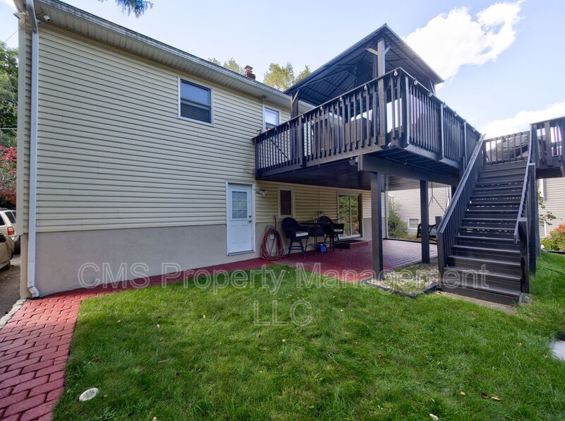 128 Reeve Ave property image