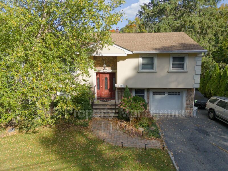 128 Reeve Ave property image