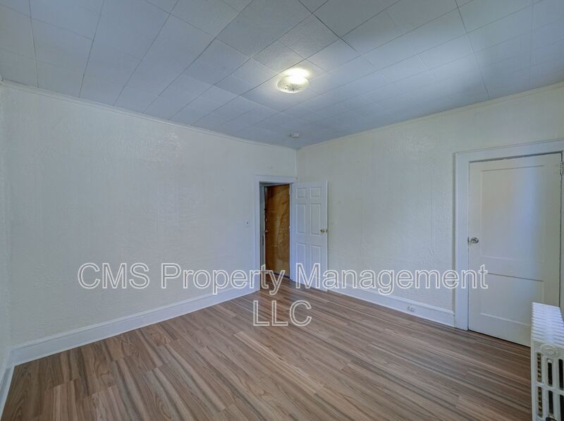 706 Chestnut St, 2R property image