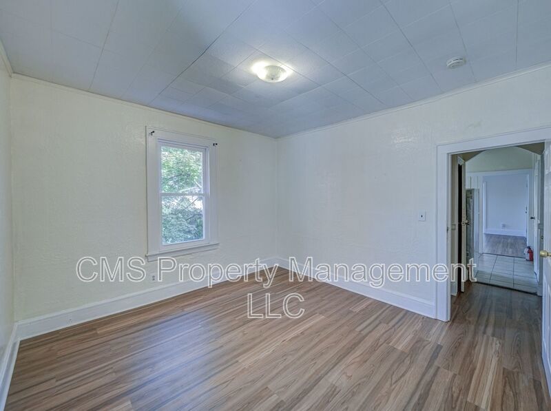 706 Chestnut St, 2R property image