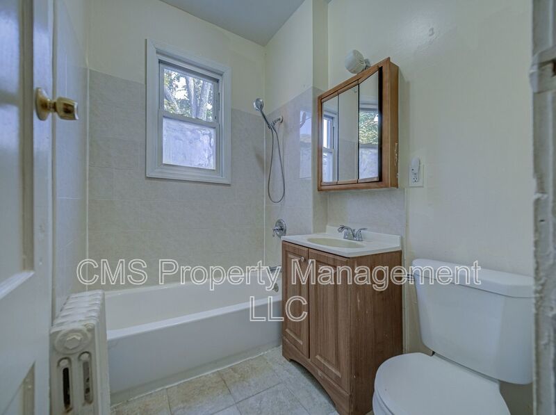 706 Chestnut St, 2R property image