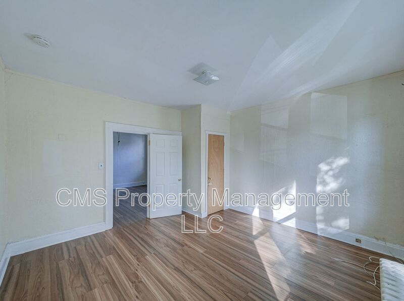 706 Chestnut St, 2R property image