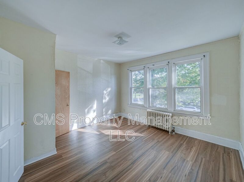 706 Chestnut St, 2R property image