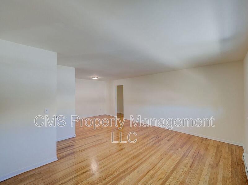 287 Montclair Ave, 2nd Fl. property image
