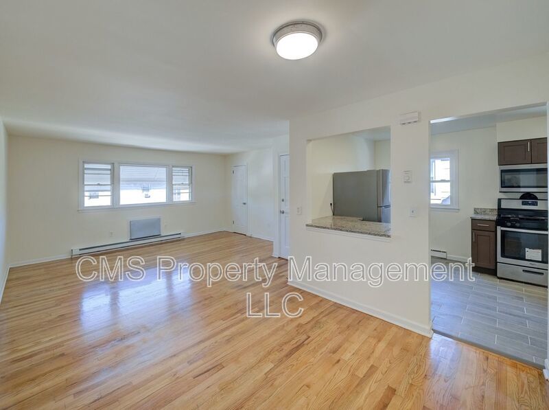 287 Montclair Ave, 2nd Fl. property image