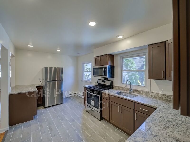 287 Montclair Ave, 2nd Fl. property image