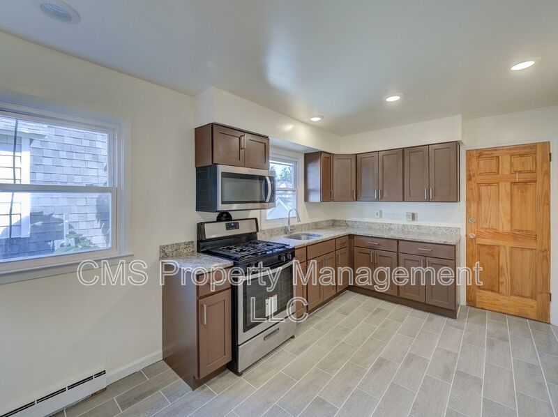 287 Montclair Ave, 2nd Fl. property image