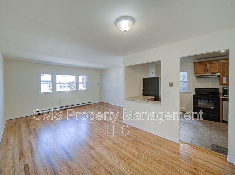 287 Montclair Ave, 1st Fl. property image