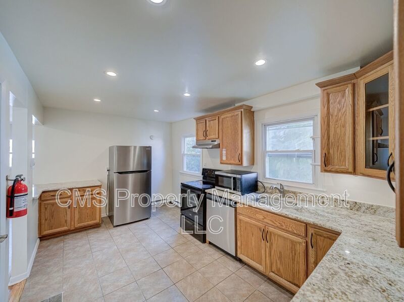 287 Montclair Ave, 1st Fl. property image