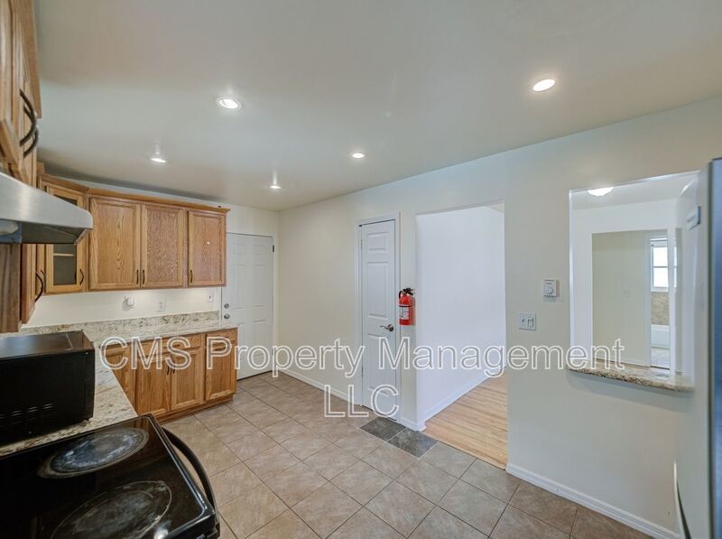 287 Montclair Ave, 1st Fl. property image