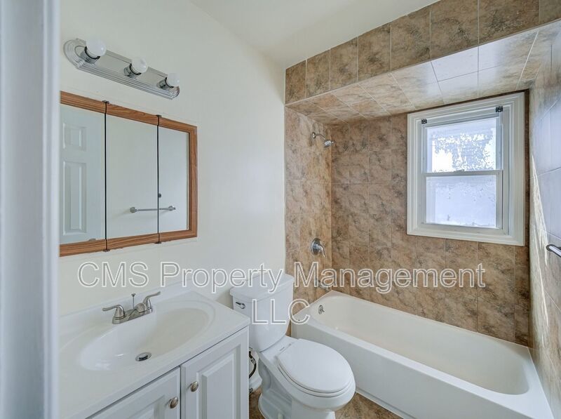 287 Montclair Ave, 1st Fl. property image