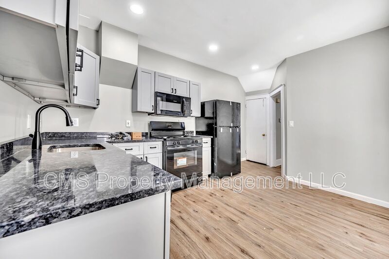 25 Adella Ave property image