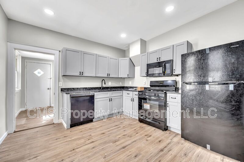 25 Adella Ave property image