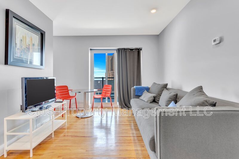 1706 Park Ave, 4C property image