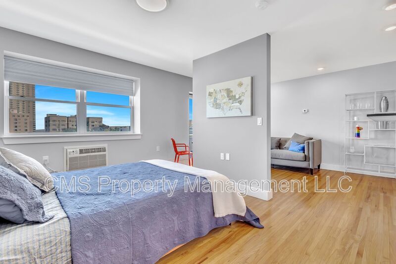 1706 Park Ave, 4C property image